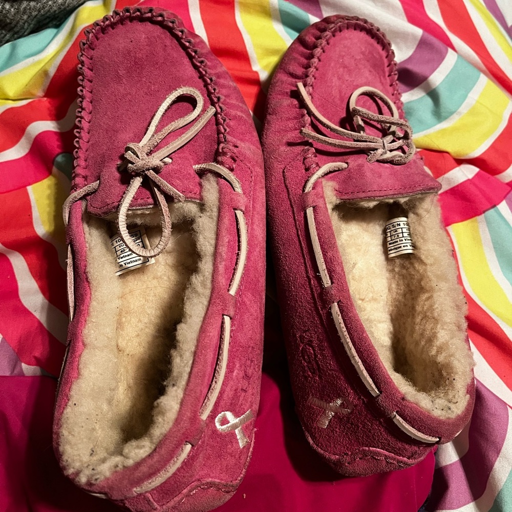 Pink Ugg moccasins slippers sz. 9